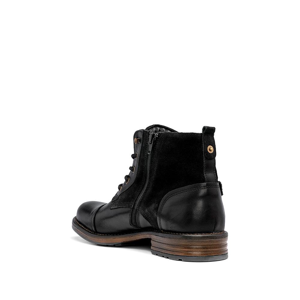 Botim Casual Homem Pele Preto