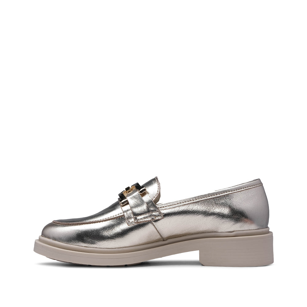 Sapato Salto Raso Mulher Metalizado Dourado