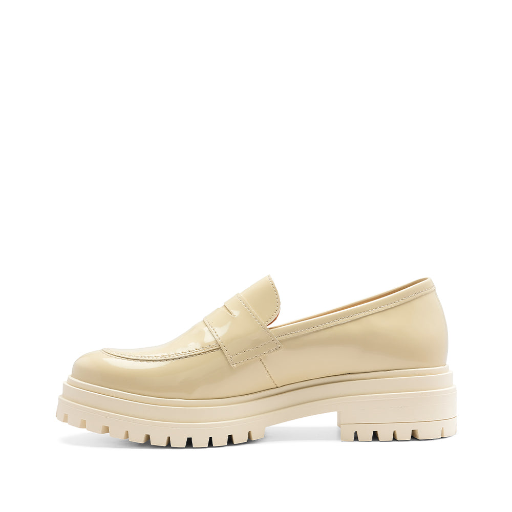 Sapato Mocassim Mulher Verniz Bege