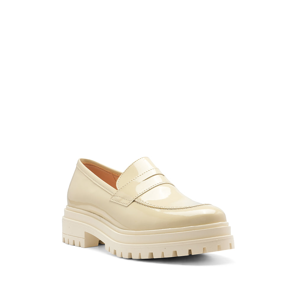 Sapato Mocassim Mulher Verniz Bege