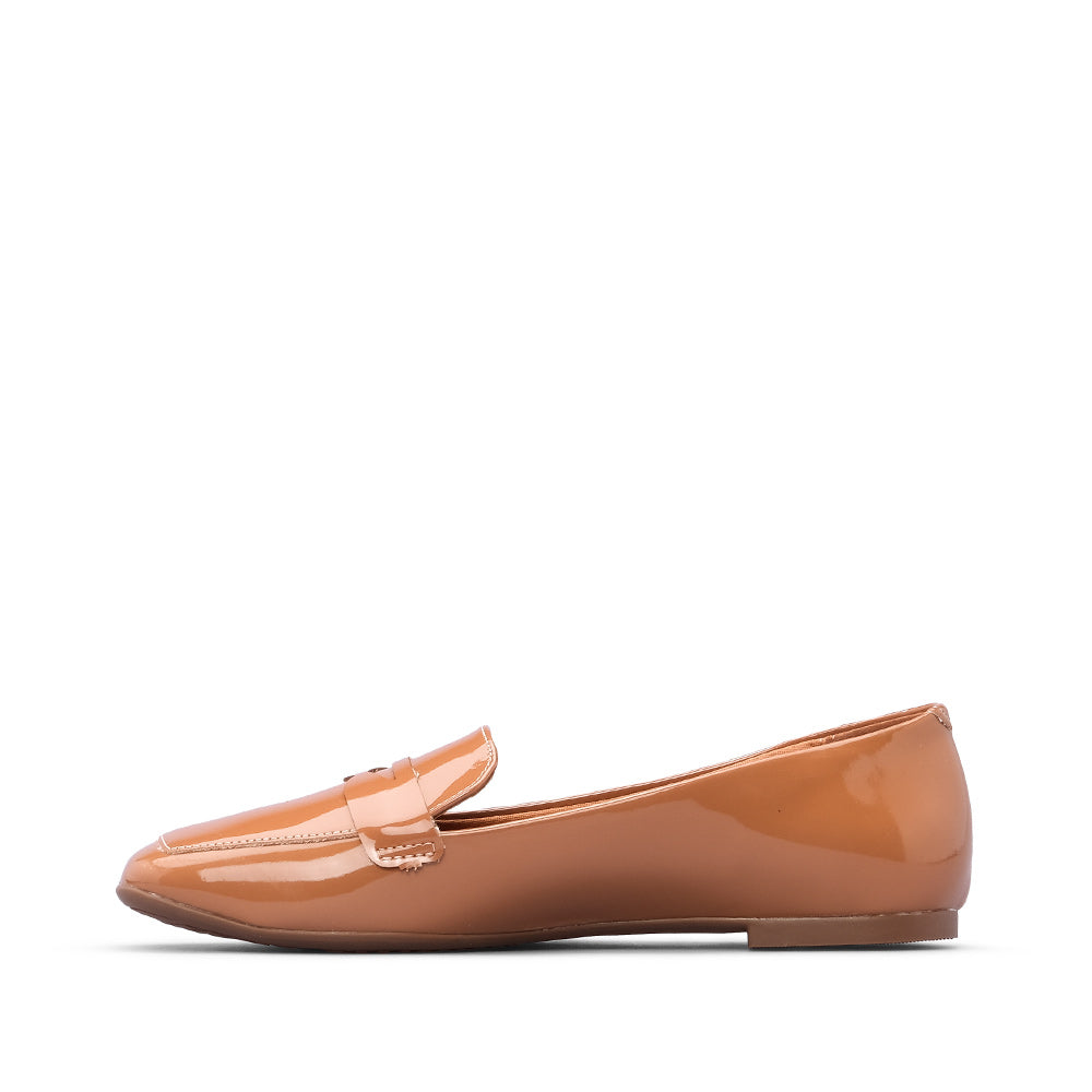 Sapato Salto Raso Mulher Verniz Camel