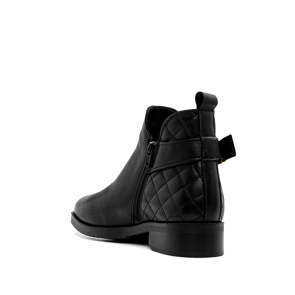 Botim Salto Raso Mulher Pele Preto