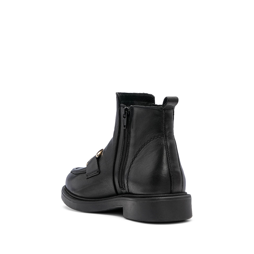 Botim Salto Raso Mulher Pele Preto