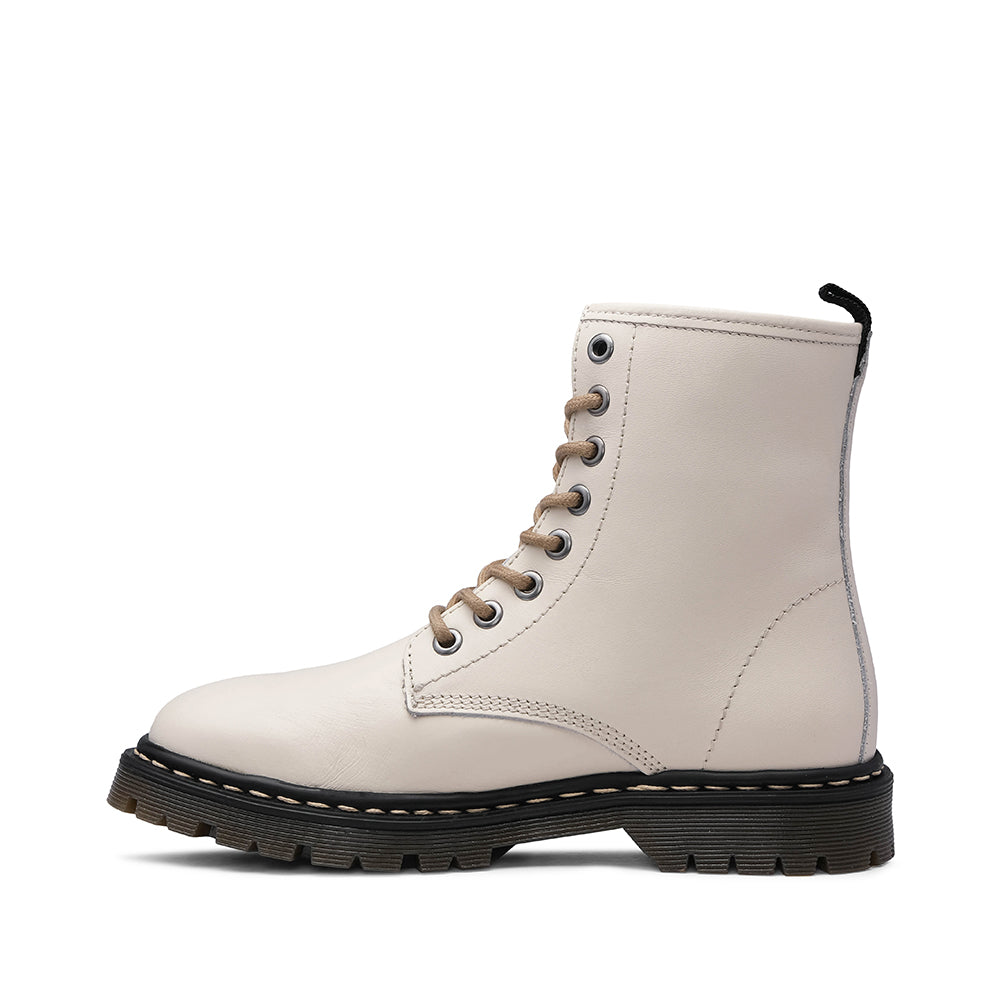 Botim Militar Mulher Pele Bege