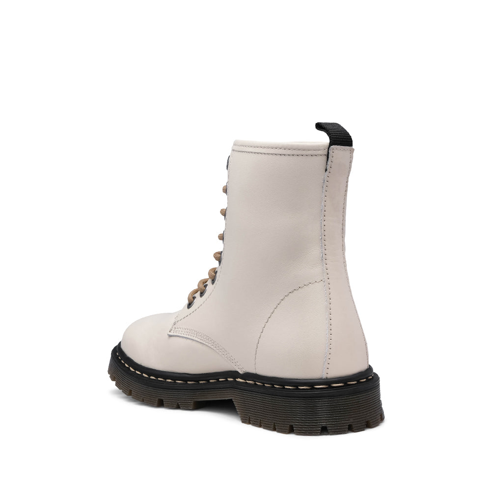 Botim Militar Mulher Pele Bege