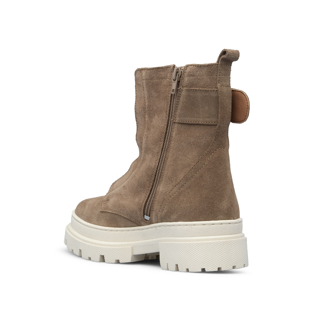 Botim Militar Mulher Camurça Taupe