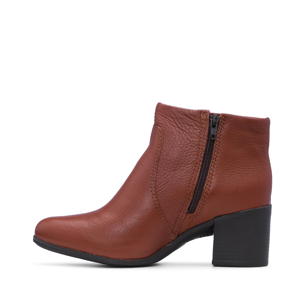 Botim Salto Médio Mulher Pele Cognac