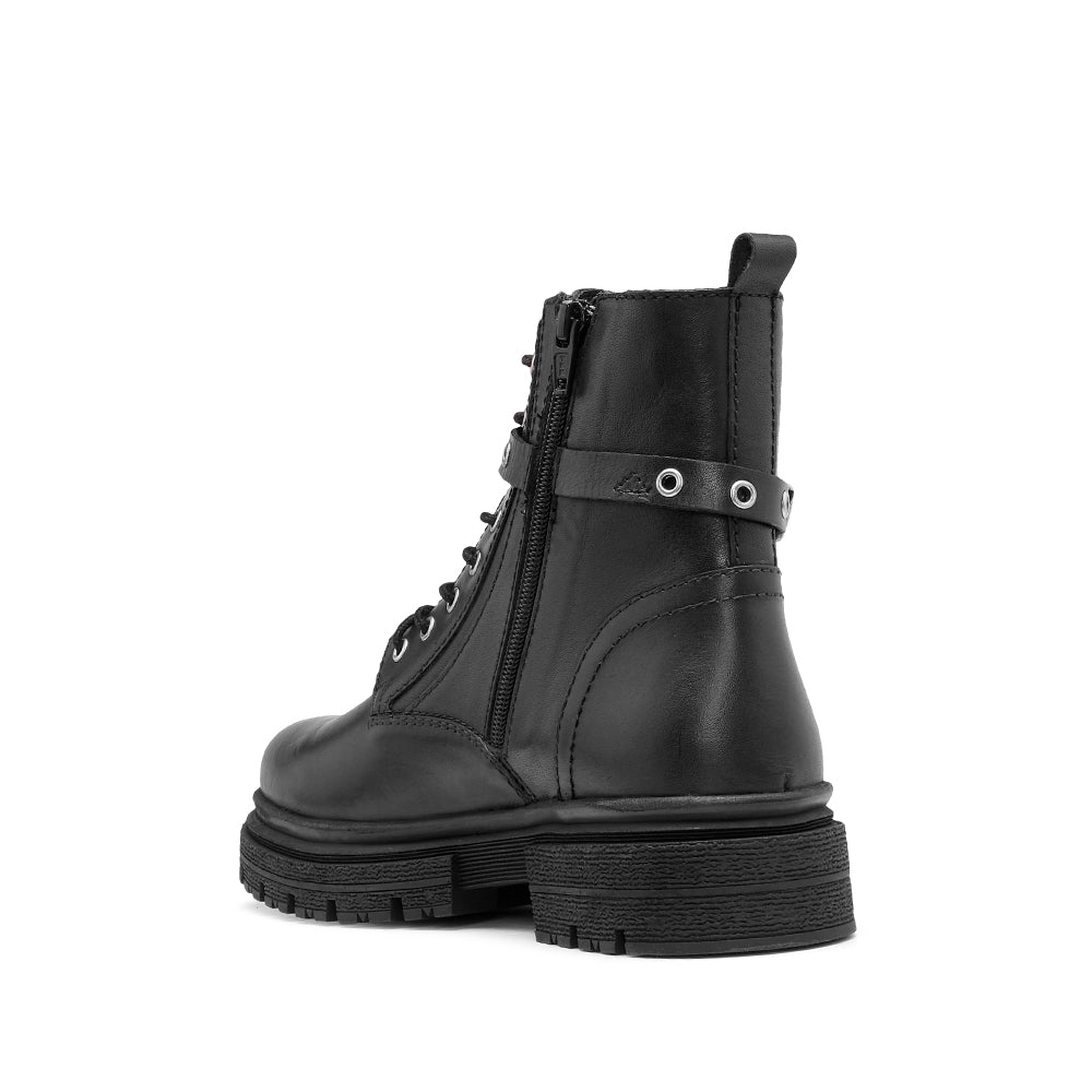 Botim Salto Raso Mulher Pele Preto