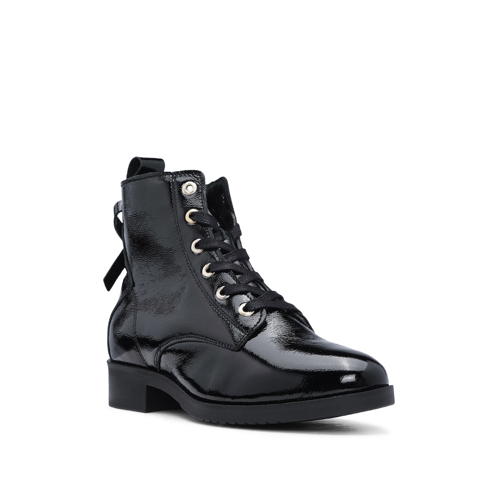 Botim Salto Raso Mulher Verniz Preto