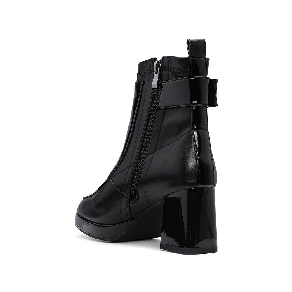 Bota Salto Alto Mulher Verniz Preto
