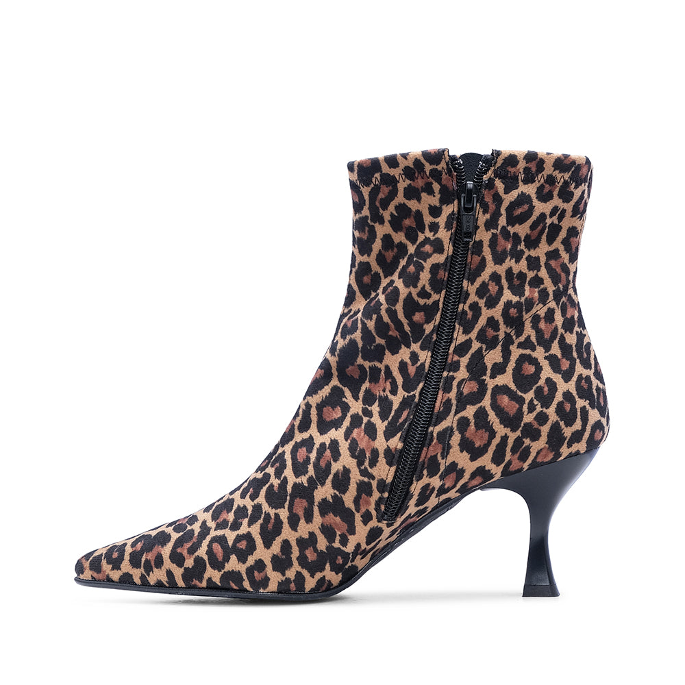 Botim Salto Médio Mulher Camurça Leopardo