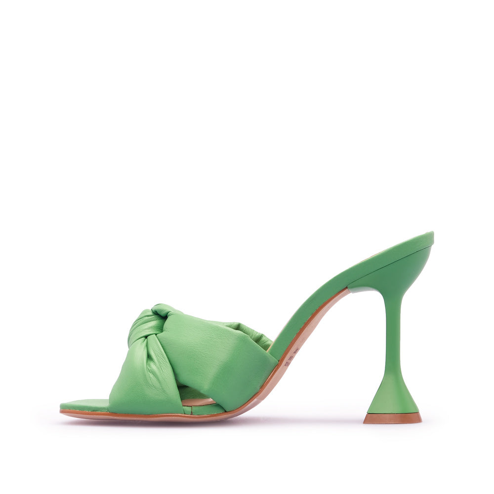 Soca Salto Alto Mulher Pele Verde