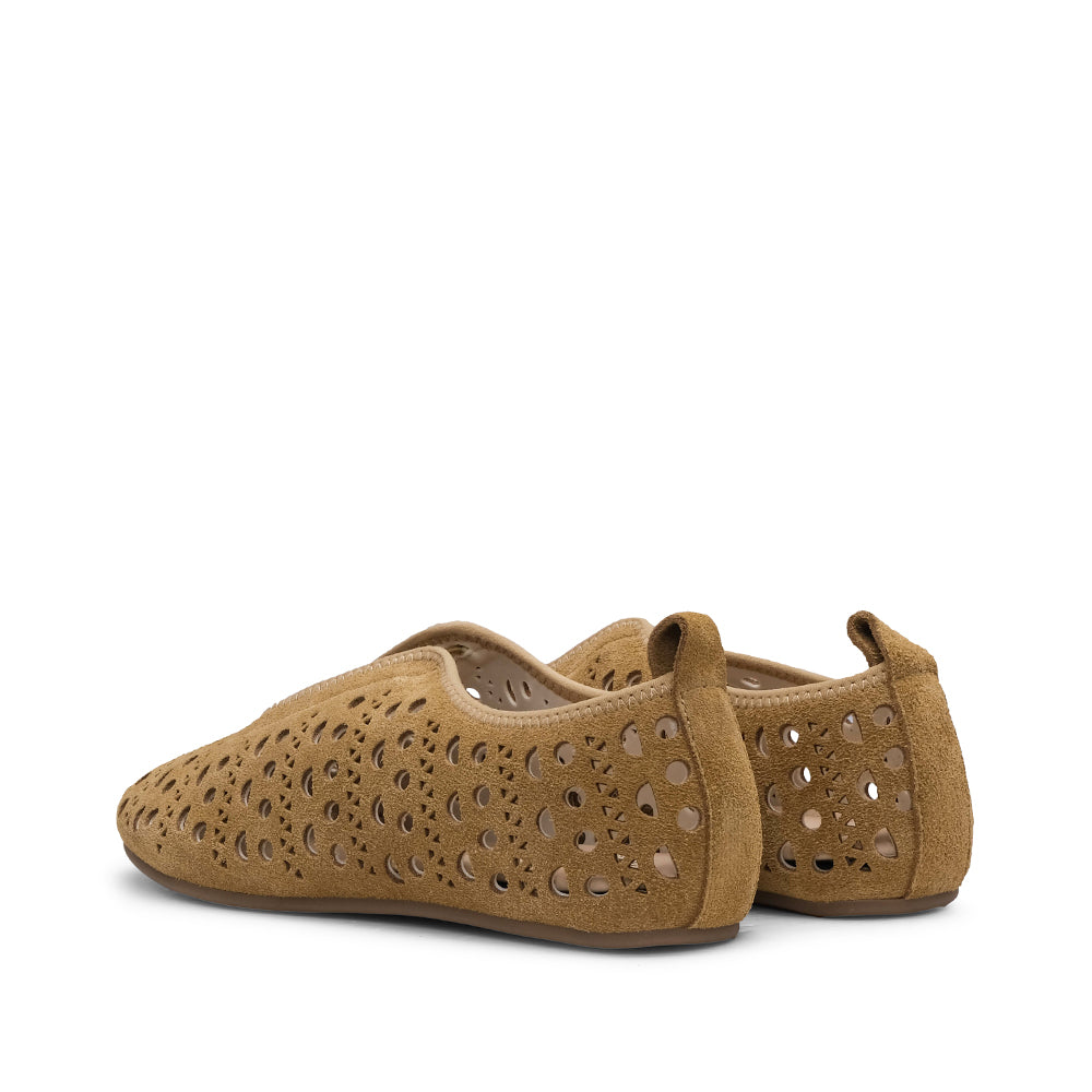 Sapato Salto Raso Mulher Camurça Camel