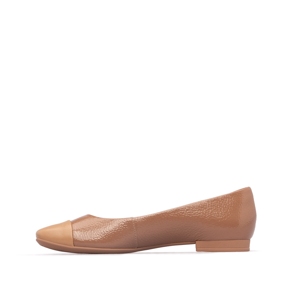 Sapato Salto Raso Mulher Verniz Camel