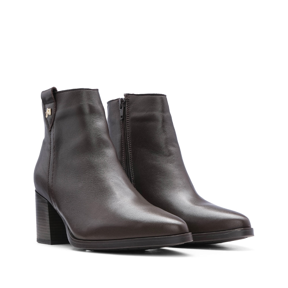 Botim Salto Médio Mulher Pele Castanho