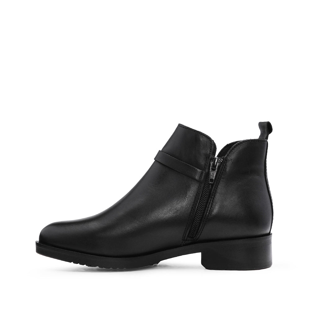 Botim Salto Raso Mulher Pele Preto