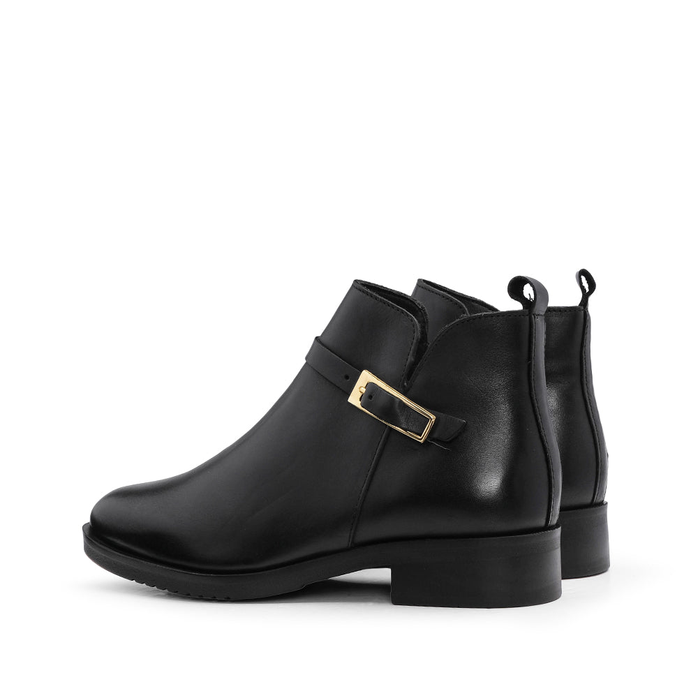 Botim Salto Raso Mulher Pele Preto