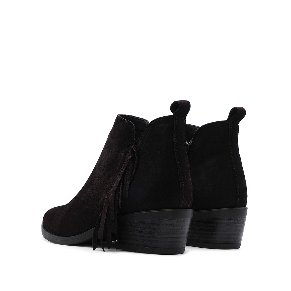 Botim Salto Médio Mulher Camurça Castanho