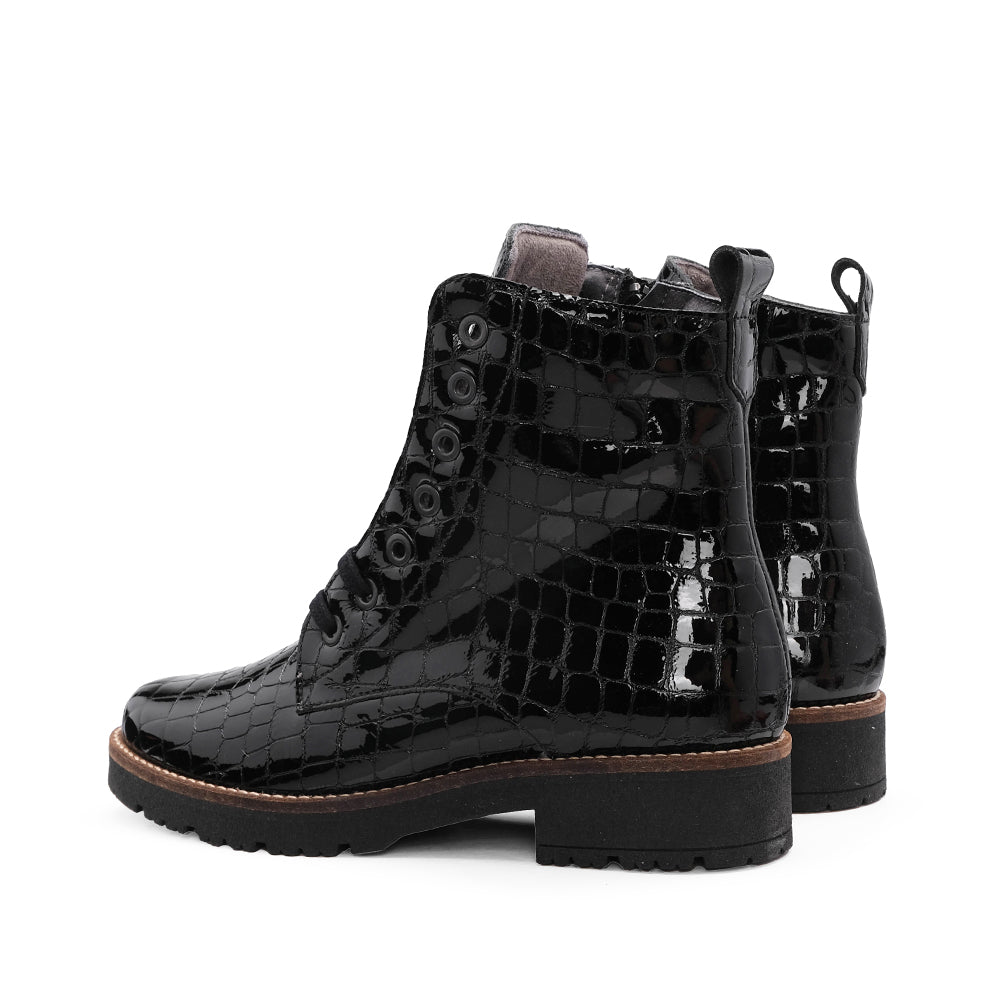 Botim Salto Raso Mulher Verniz Preto