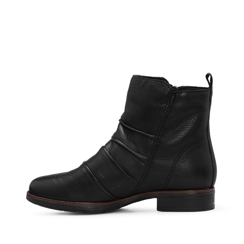 Botim Salto Raso Mulher Pele Preto