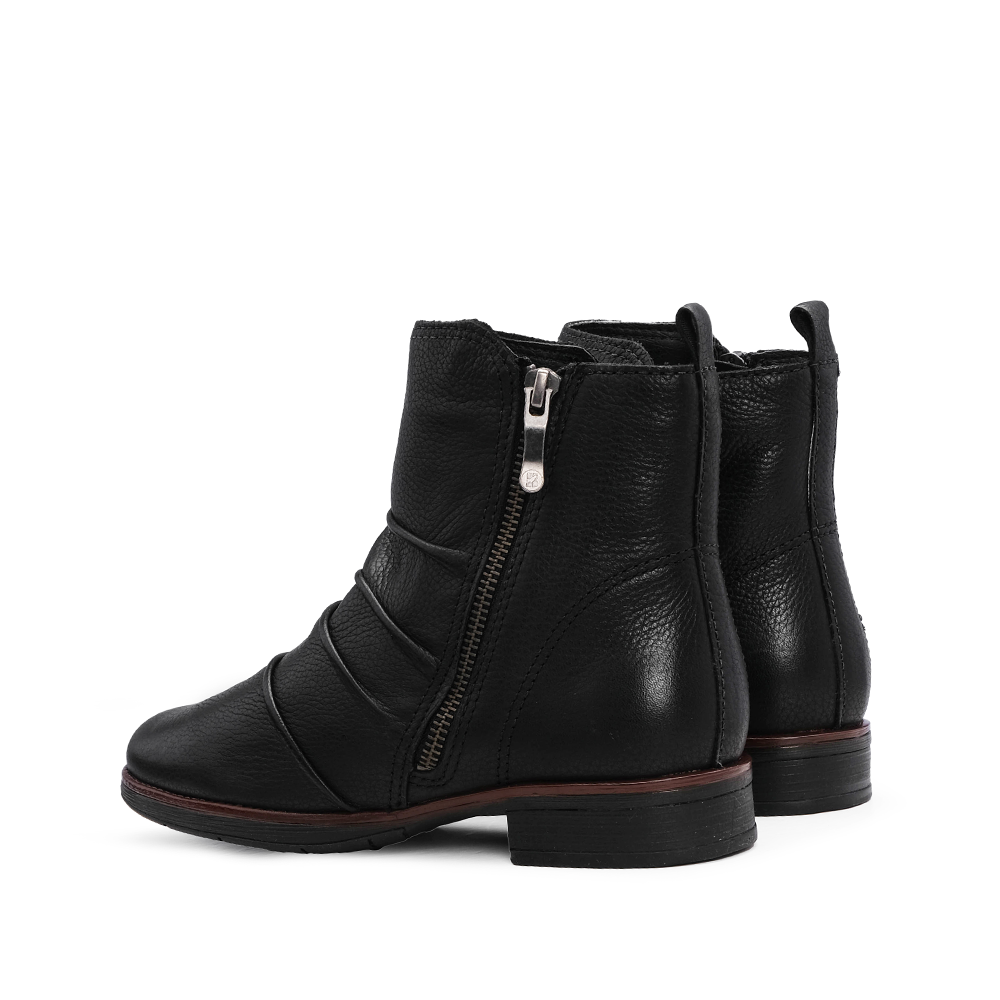 Botim Salto Raso Mulher Pele Preto