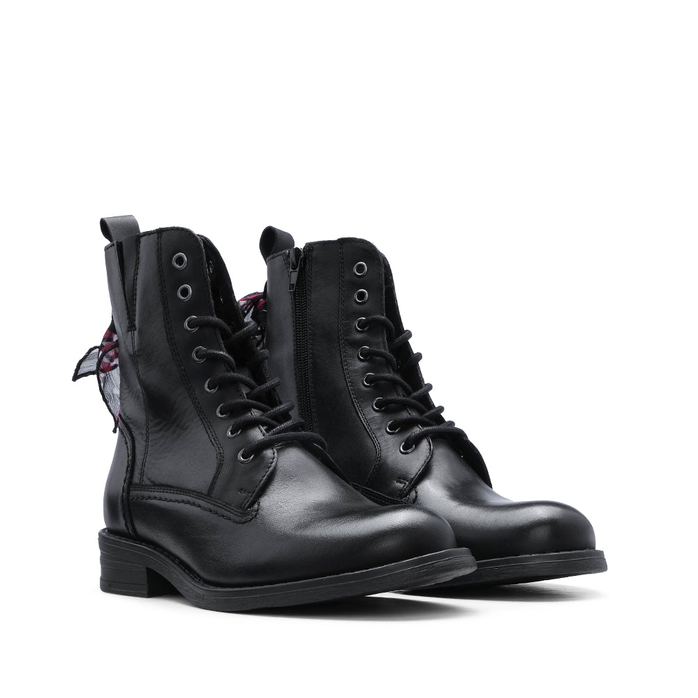 Botim Salto Raso Mulher Pele Preto