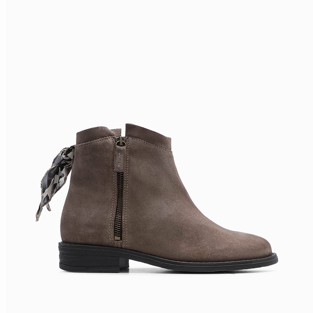 Botim Salto Raso Mulher Camurça Taupe