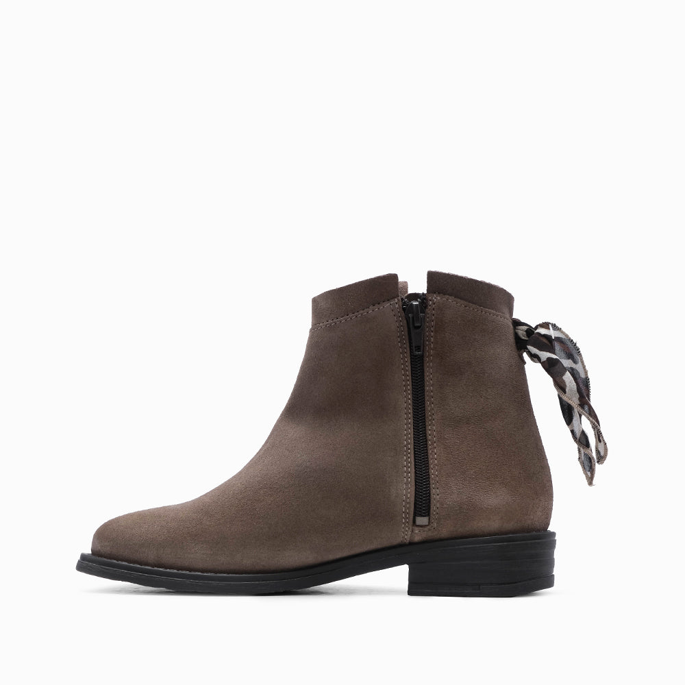 Botim Salto Raso Mulher Camurça Taupe