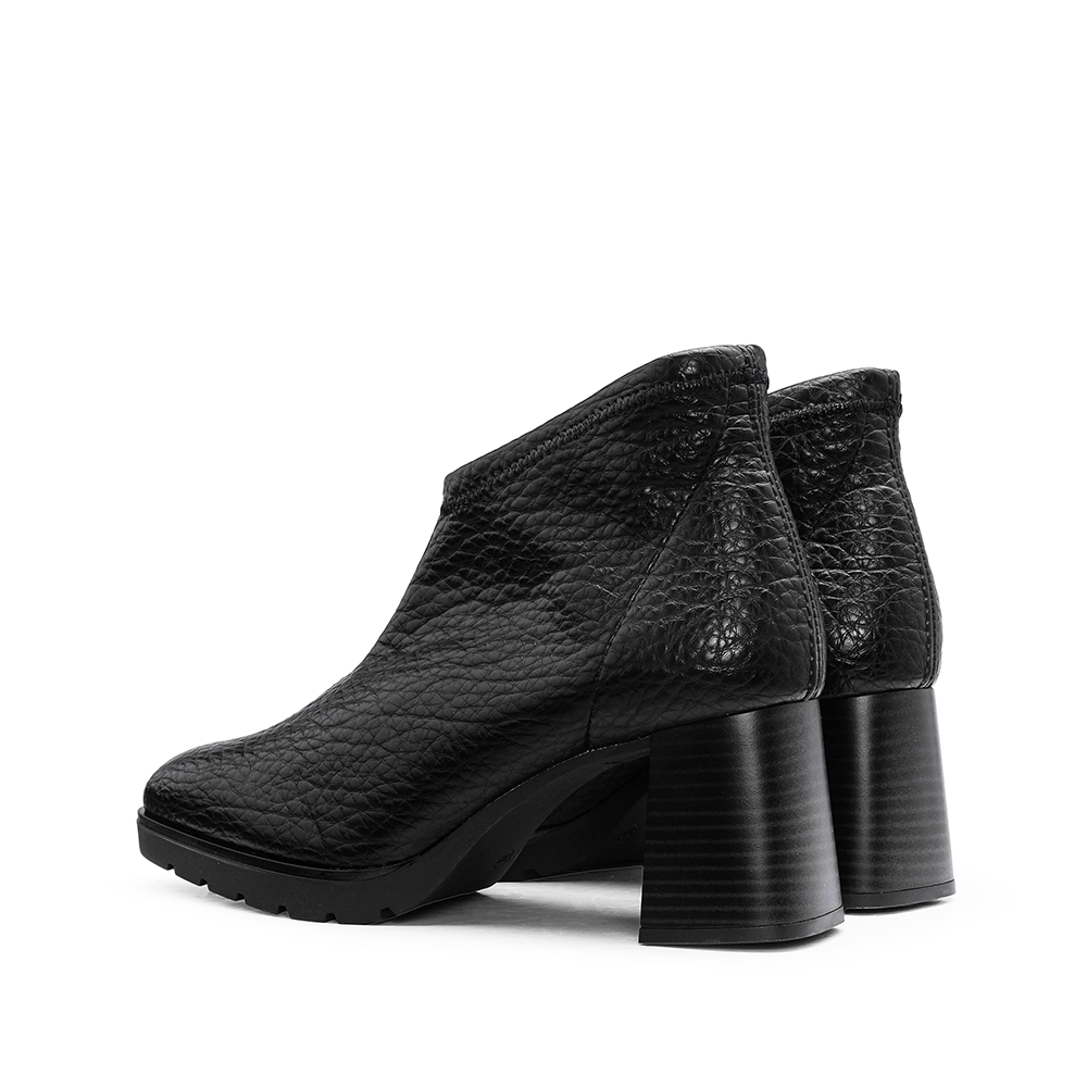 Botim Salto Médio Mulher Preto