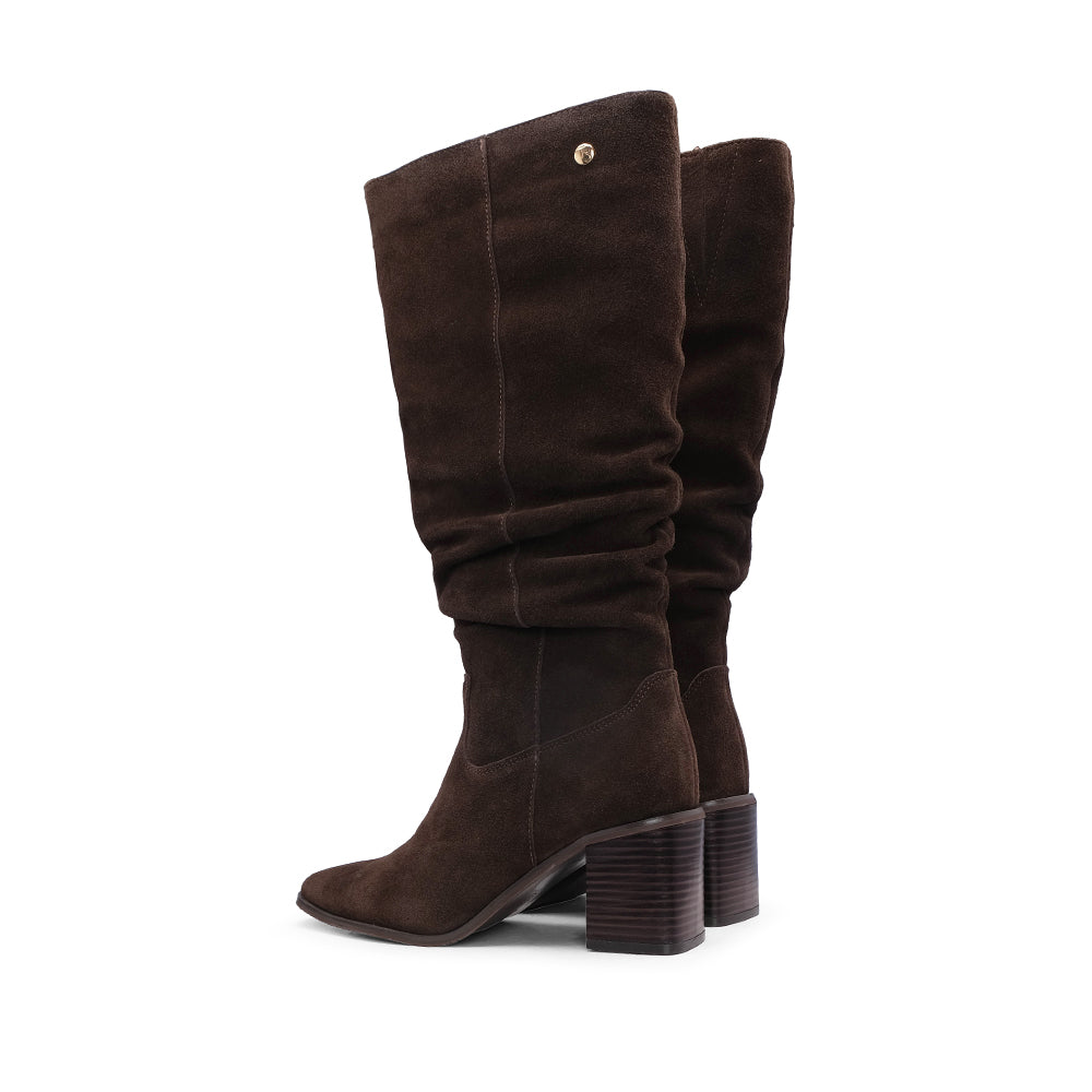 Bota Cano Alto Mulher Camurça Castanho