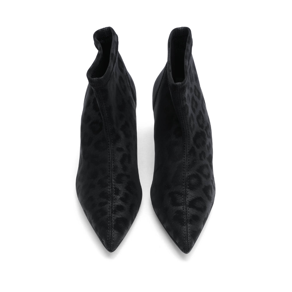 Botim Salto Médio Mulher Gravado Preto